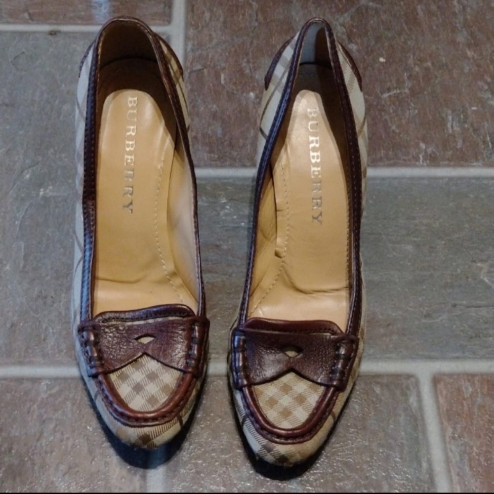 Burberry classic plaid monogram Nova check pump size 36.5
